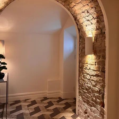 Appartement Luxurious 2 Bedroom With Sea View In Monkstown *