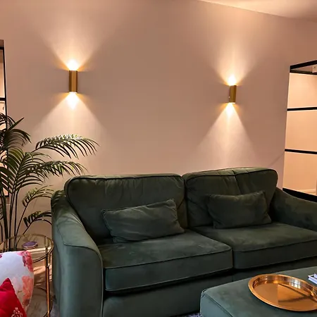 شقة Luxurious 2 Bedroom With Sea View In Monkstown