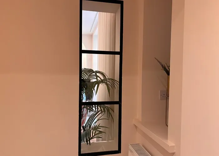 Luxurious 2 Bedroom With Sea View In Monkstown Daire