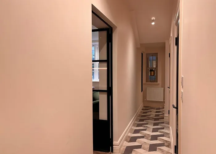 Luxurious 2 Bedroom With Sea View In Monkstown Daire *