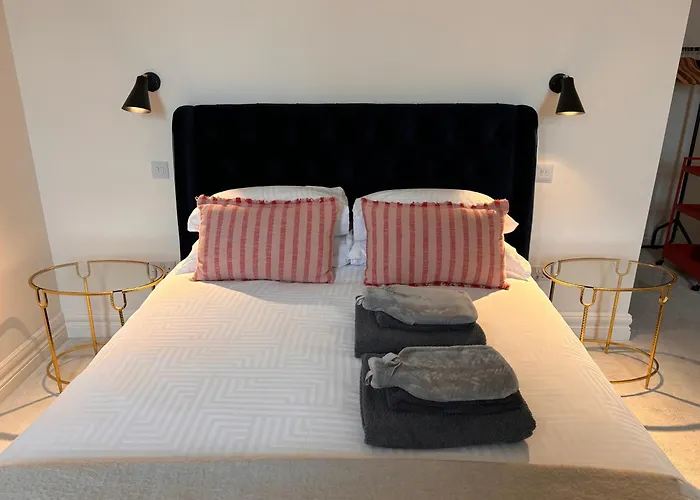 Daire Luxurious 2 Bedroom With Sea View In Monkstown Blackrock (Dublin)